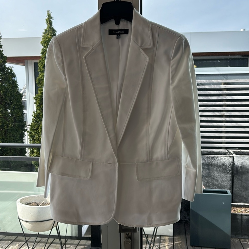 Evan Picone white blazer